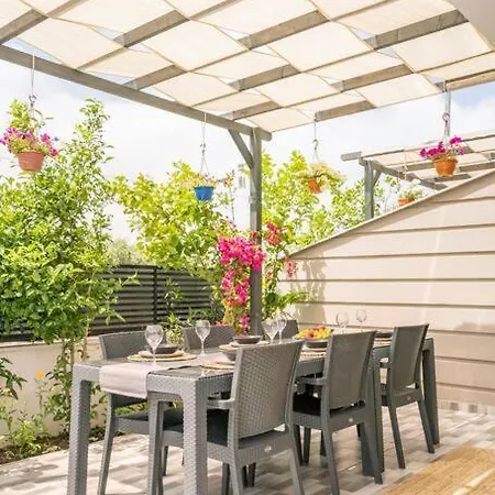 Вилла Butterfly Modern 3 Bed Private Pool