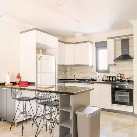 Butterfly Modern 3 Bed Private Pool