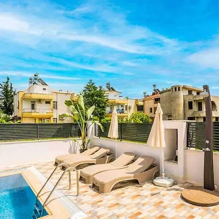 Butterfly Modern 3 Bed Private Pool